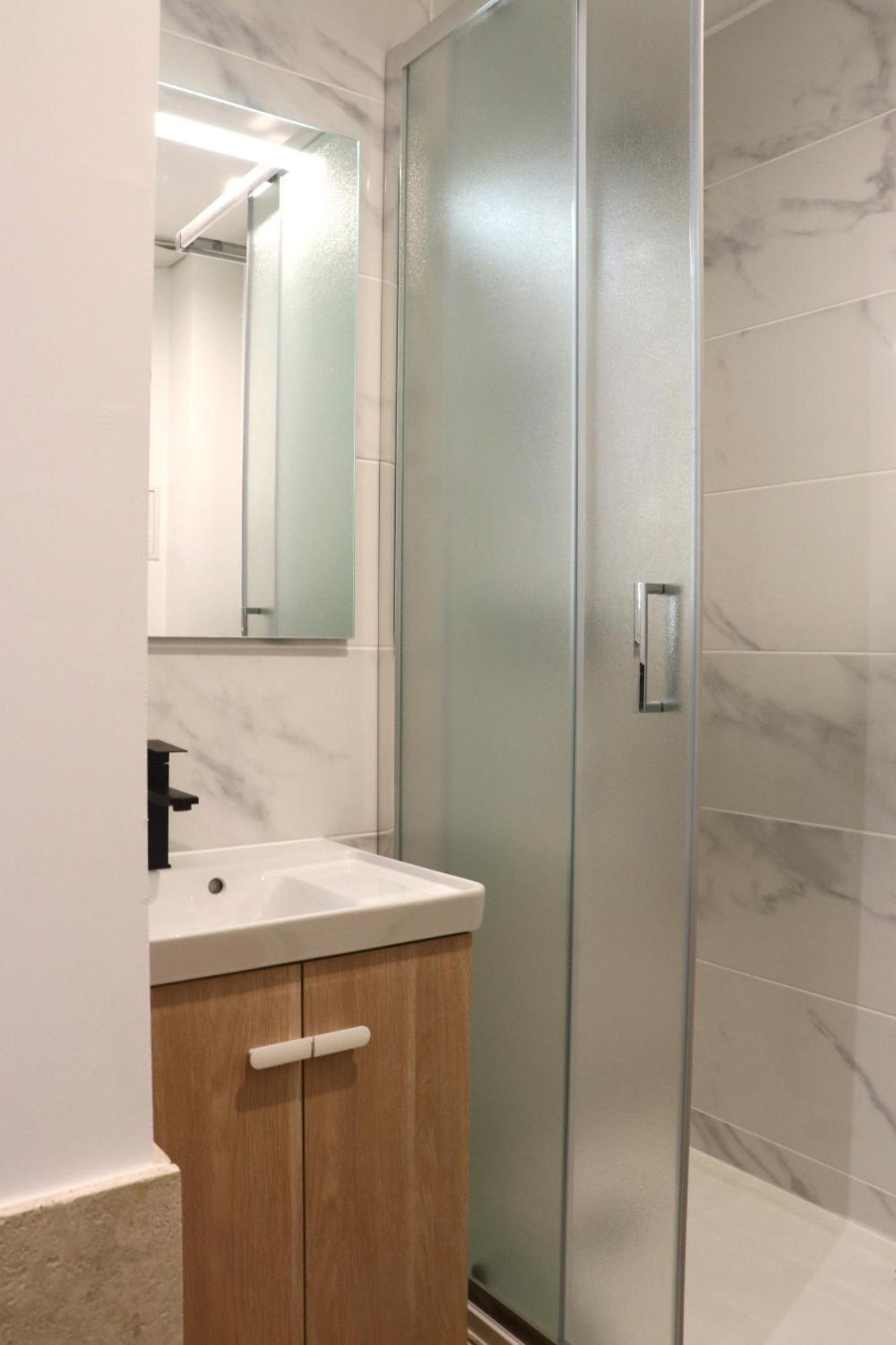 Superbes Appartements Modernes Et Neufs Bagnols-sur-Cèze Екстериор снимка