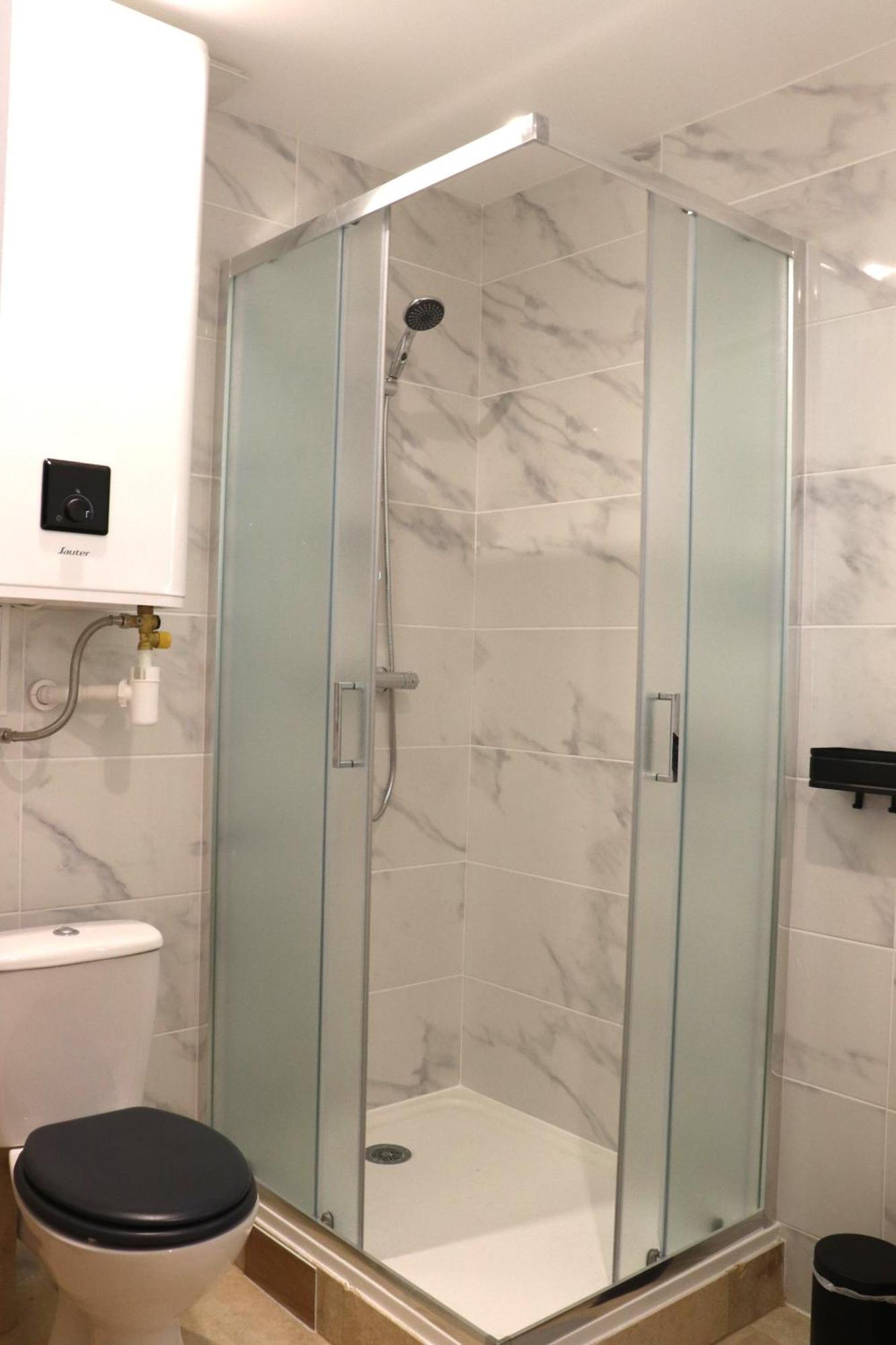 Superbes Appartements Modernes Et Neufs Bagnols-sur-Cèze Екстериор снимка