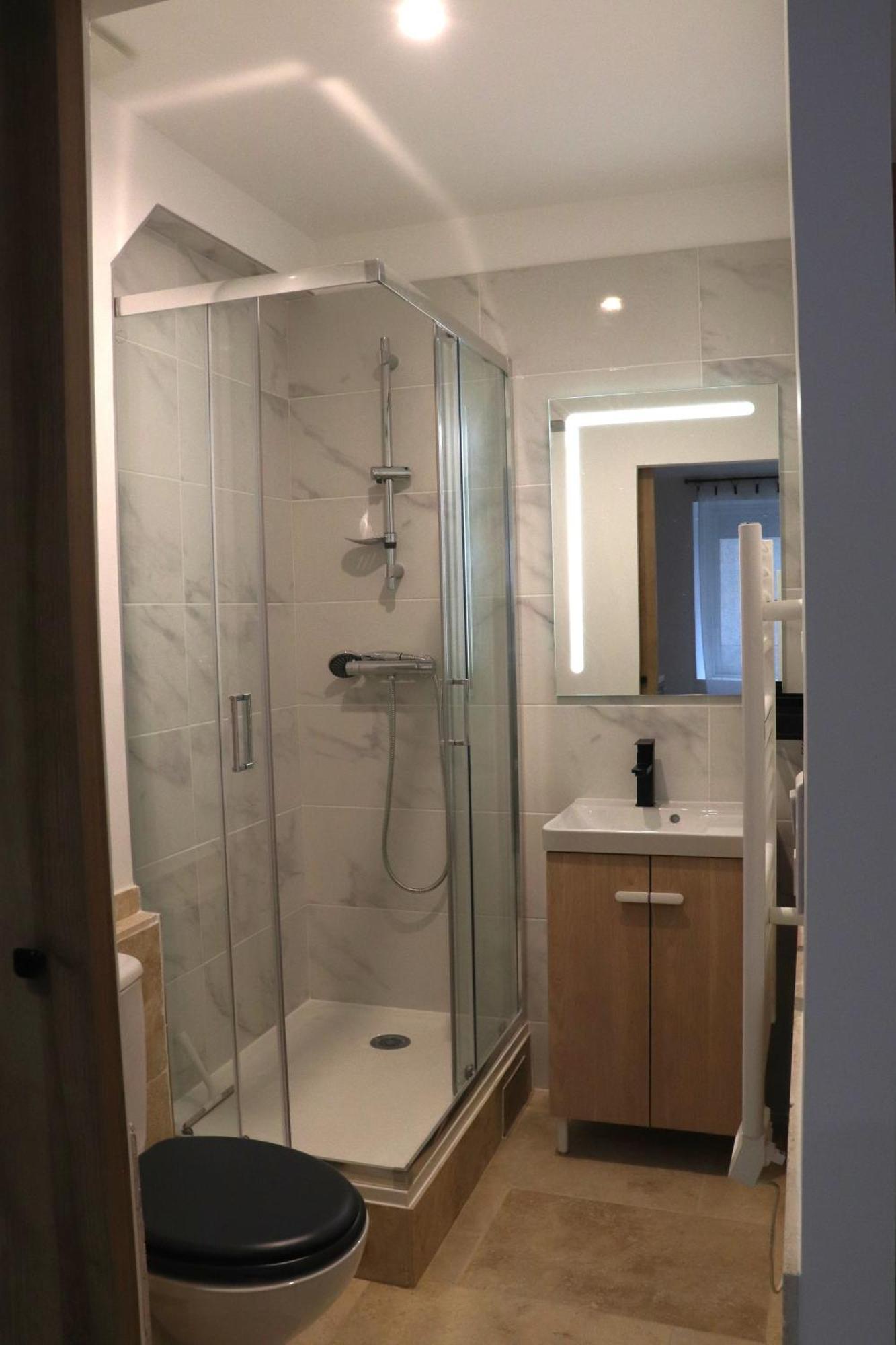 Superbes Appartements Modernes Et Neufs Bagnols-sur-Cèze Екстериор снимка