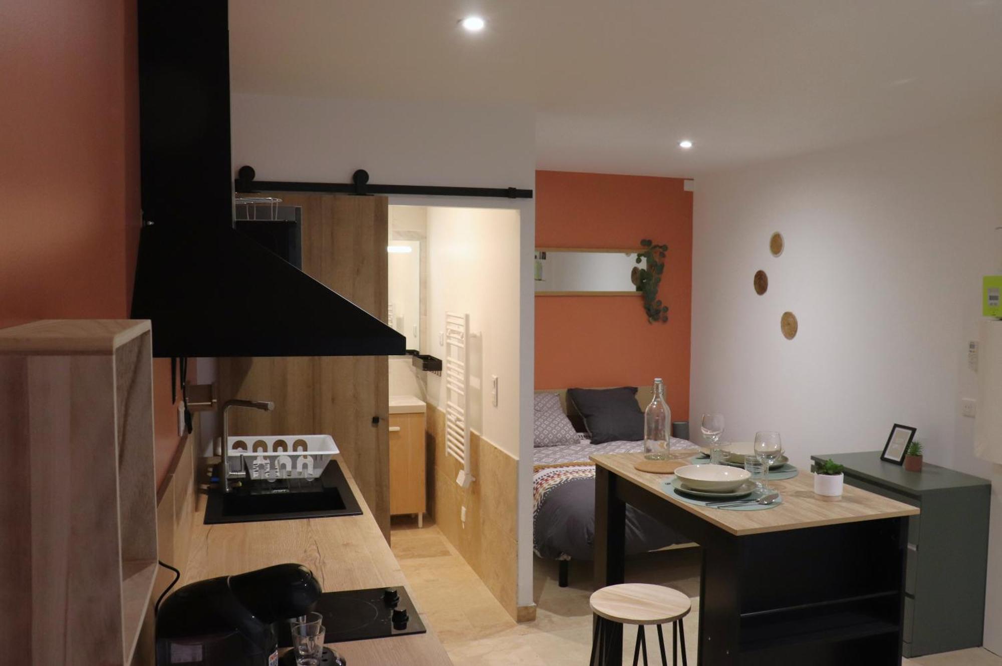 Superbes Appartements Modernes Et Neufs Bagnols-sur-Cèze Екстериор снимка